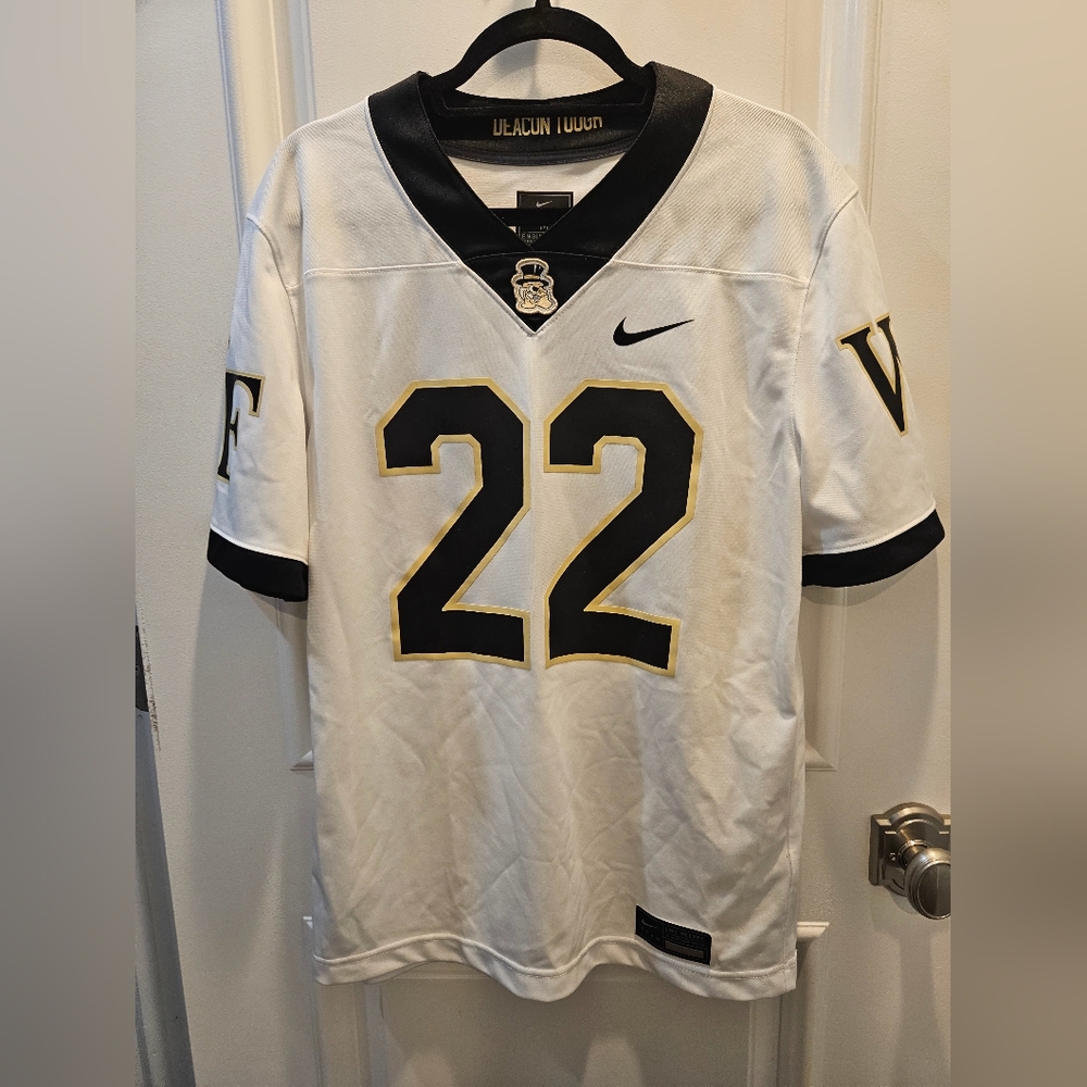 Mens Wakeforest collegiate Football jersey‎ Size Medium